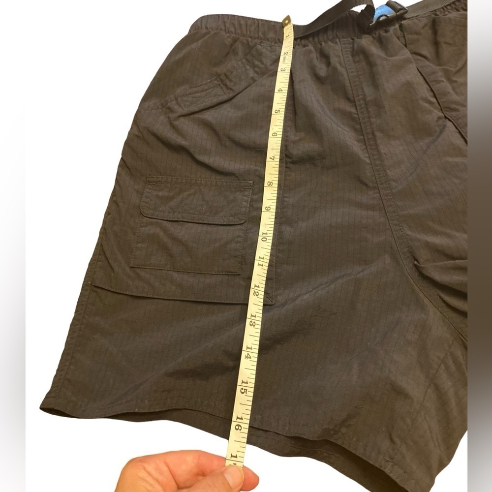 Lands End lined pull-on black shorts ladies size medium, clasp and pockets. - Picture 9 of 16